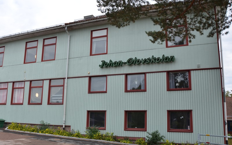 Utsidan av skolan.