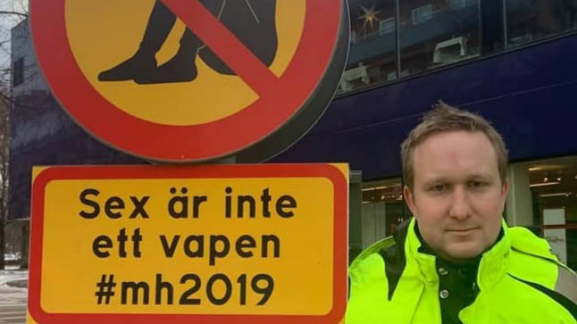 Bild på skylten och Emil Forslund
