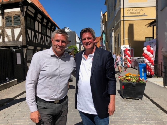 Lars Isacsson och Iilja Batljan VD för SBB möttes så sent som i Visby och Almedalen.