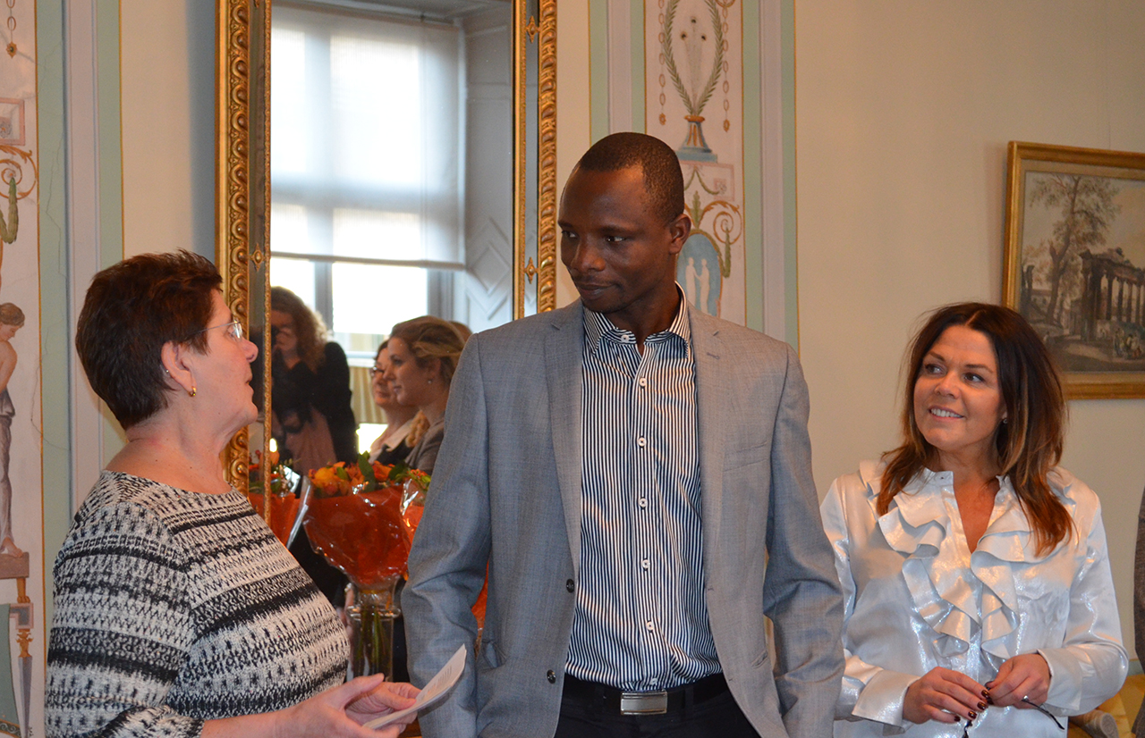 Fr v Ylva Thörn, Årets Nybyggare Penikandjomon Kone och vd för Almi GävleDala Anna Rosengren.