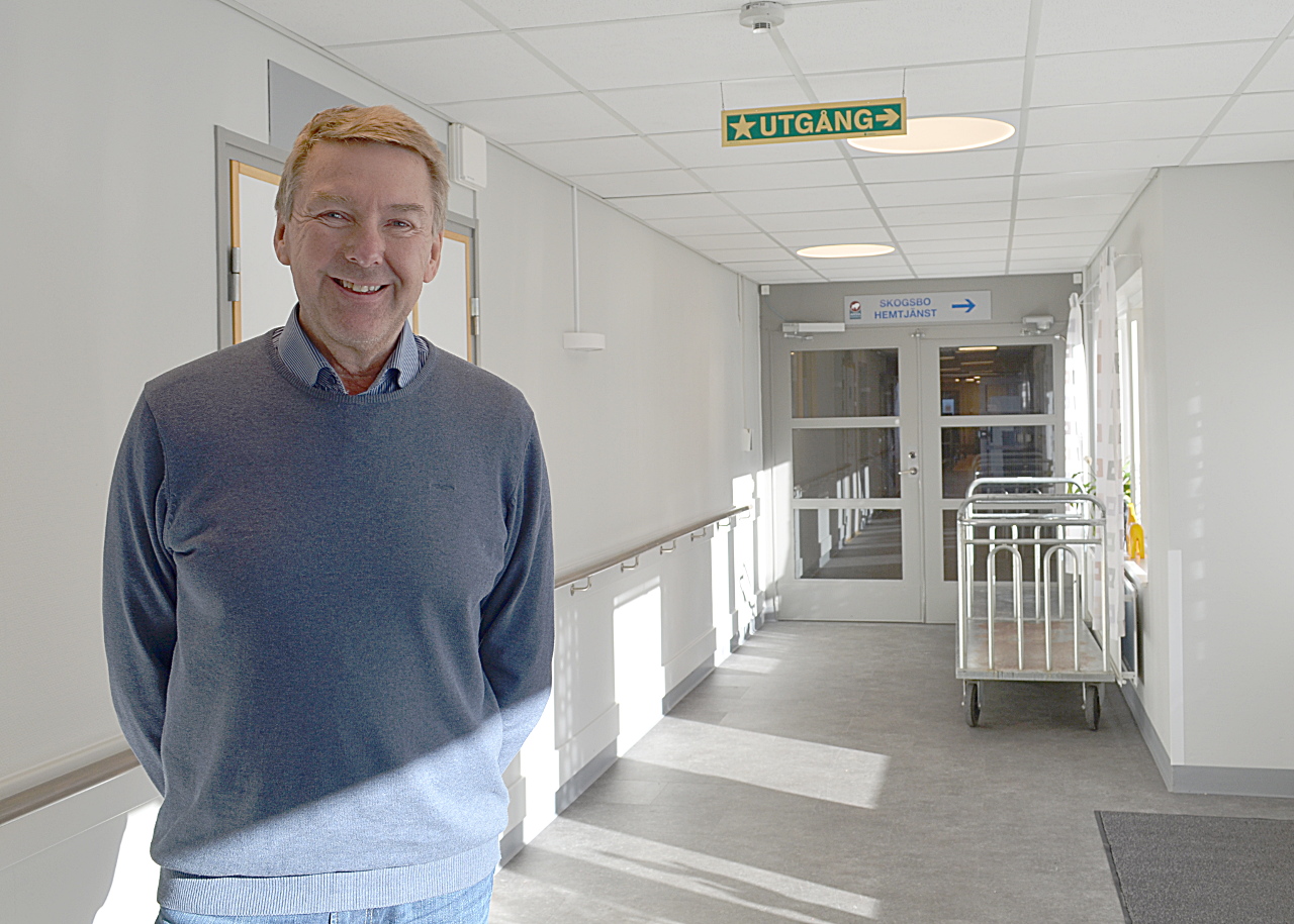 Ola Westerlund på Gamla Byn AB är nöjd över hur enkelt upprustningen av Skogsgläntans allmänna utrymmen genomförts.